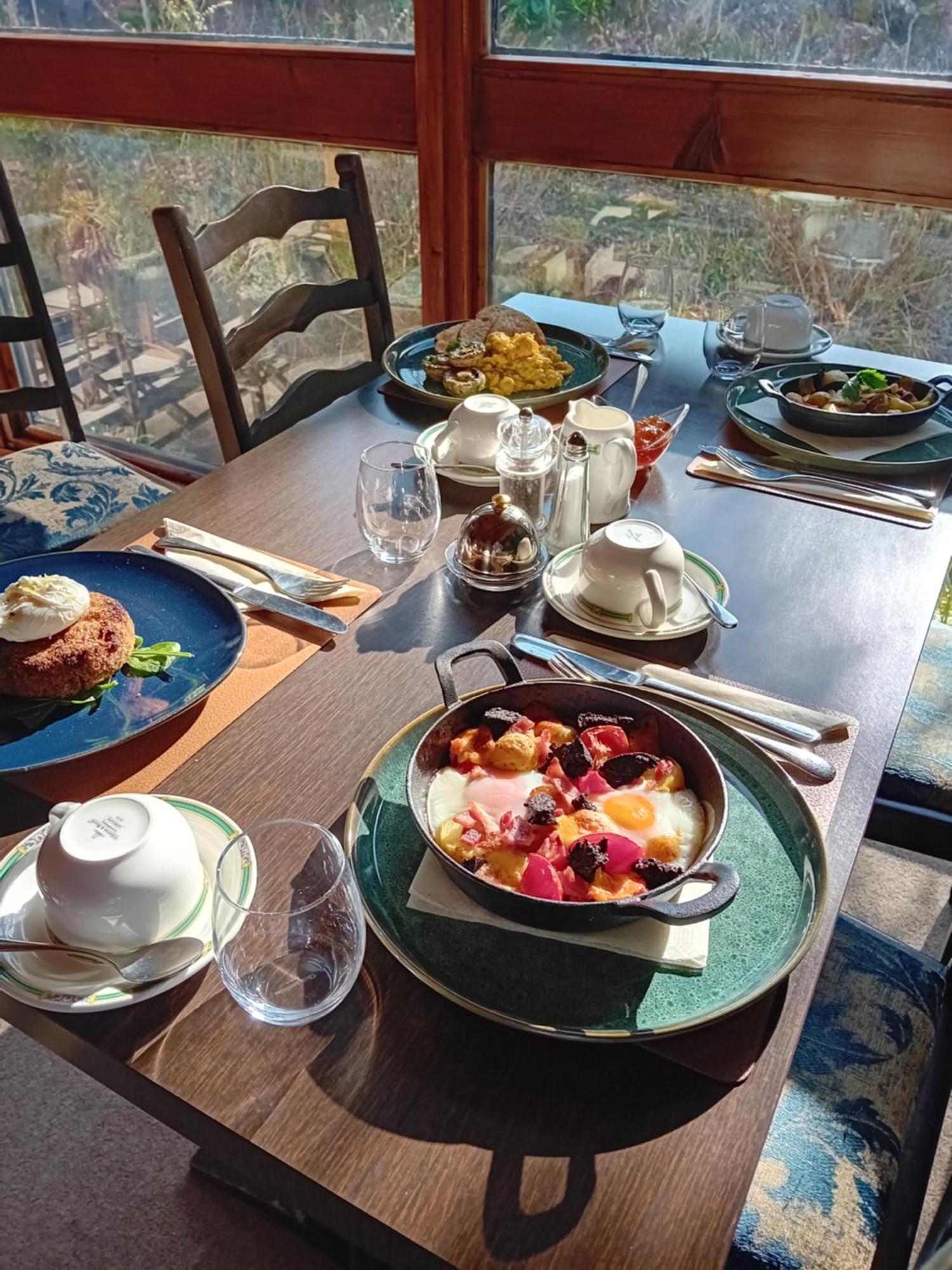 Stage House Bed & Breakfast Glenfinnan Eksteriør bilde